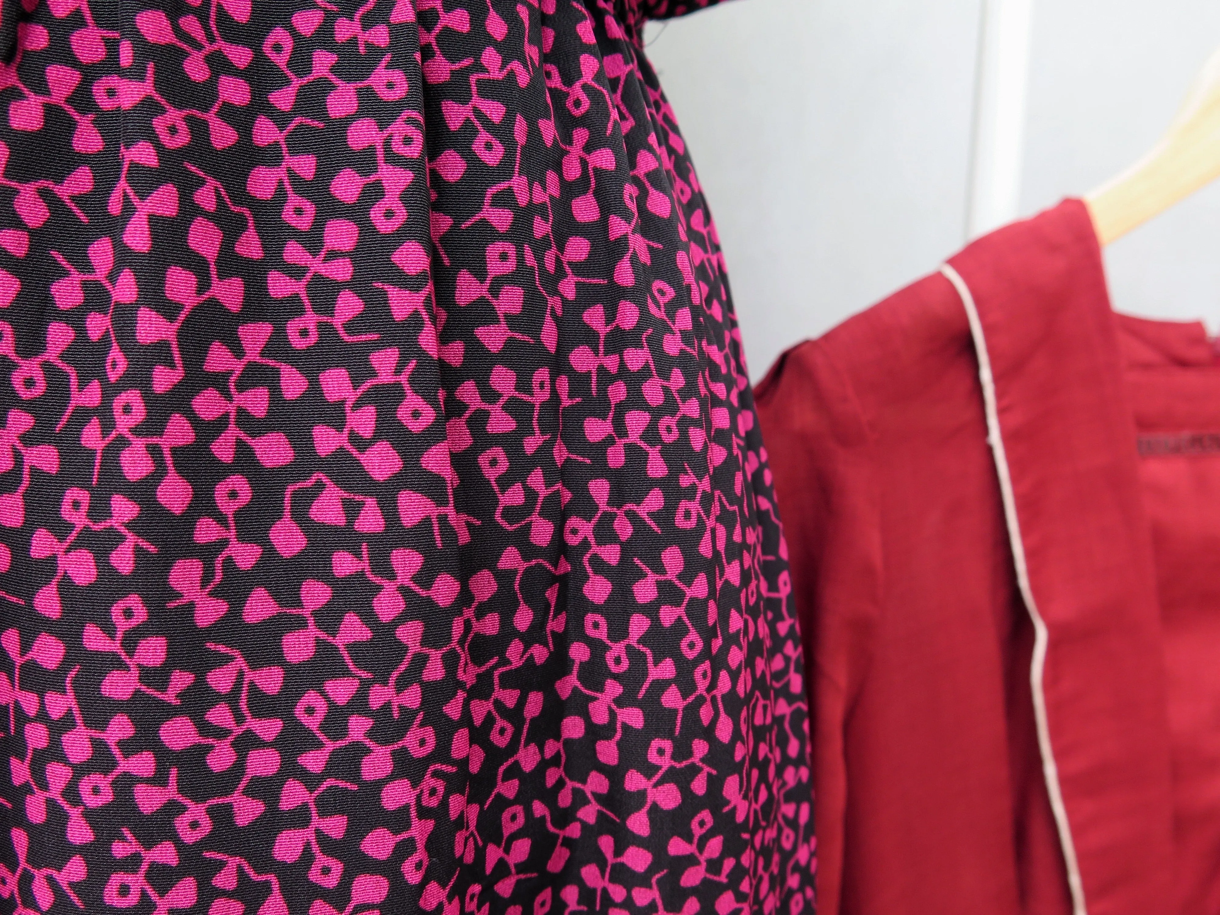 Seraphin | Vintage 1960s 1970s Unique Chelsea collar purple and black clover print sleeveless dress